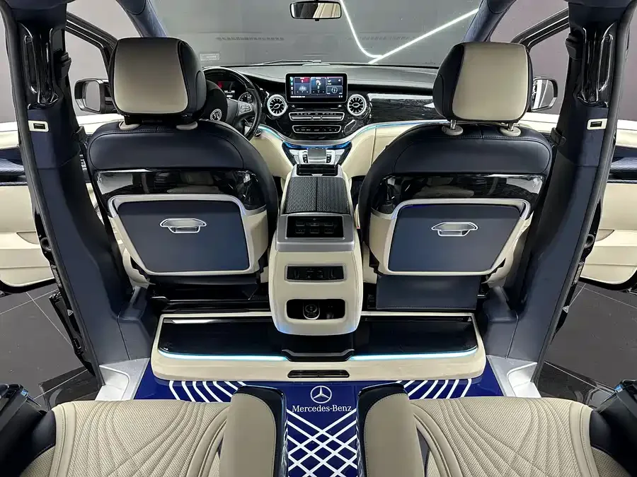 Mercedes-Benz Vito Vito 2023 2.0T Business Edition 7 Seaters 2023 — миниатюра 4