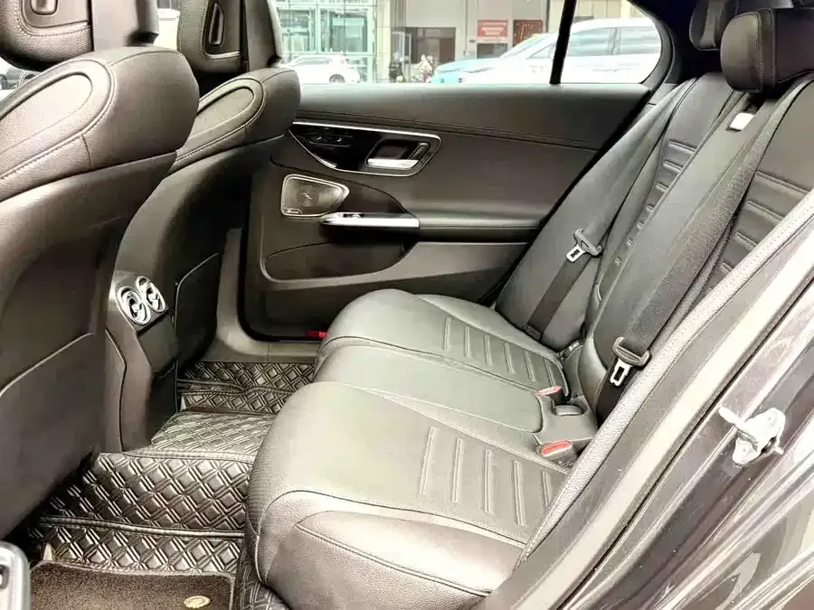 Mercedes-Benz Class C Mercedes-Benz C-Class 2022 facelift C 260 L sports version 2022 — миниатюра 5