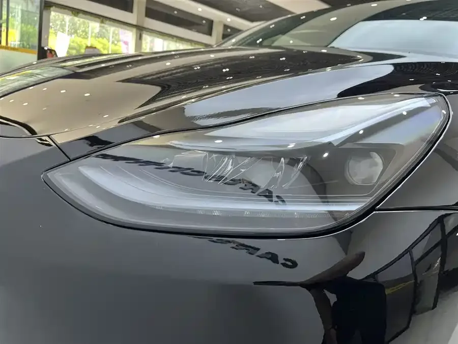 Tesla Model Y Model Y 2022 facelift rear-wheel drive version 2023 — миниатюра 5