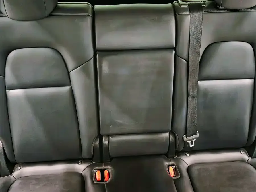 Tesla Model Y Model Y 2022 rear-wheel drive version 2023 — миниатюра 4