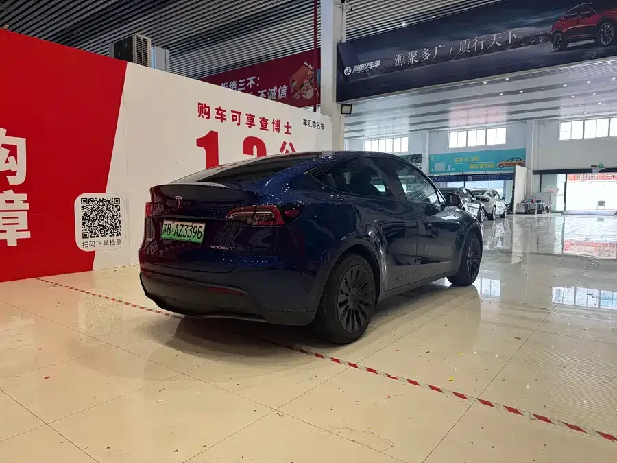 Tesla Model Y Model Y 2022 rear-wheel drive version 2022 — миниатюра 4
