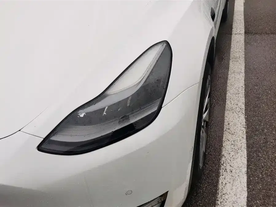 Tesla Model Y Model Y 2022 Long Range All-Wheel Drive Version 2022 — миниатюра 5