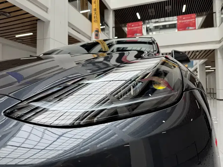 Tesla Model Y Model Y 2024 rear-wheel drive version 2025 — миниатюра 4