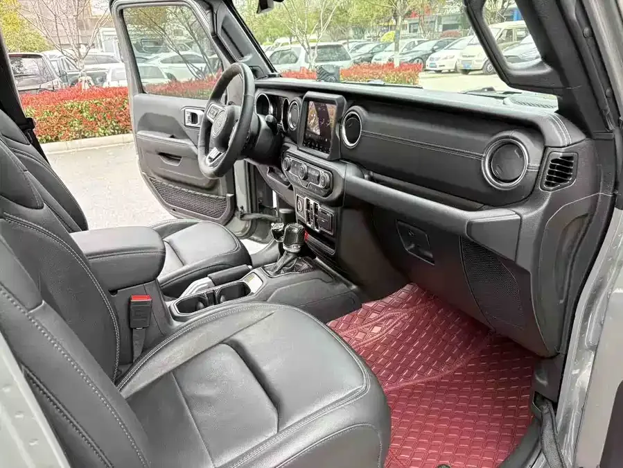 Jeep Gladiator Gladiator 2022 3.6L advance version 2023 — миниатюра 3