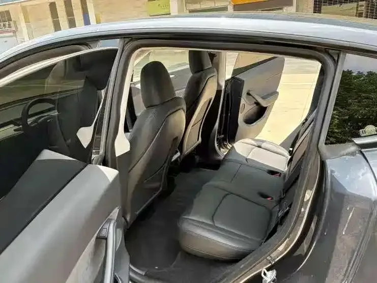 Tesla Model Y Model Y 2023 rear-wheel drive version 2023 — миниатюра 2