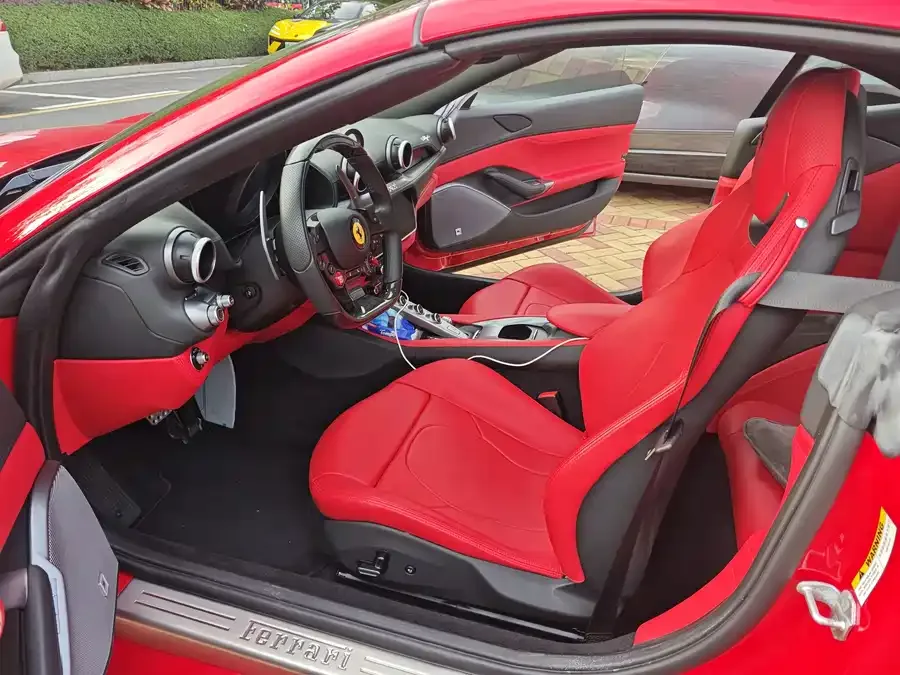 Ferrari Portofino Portofino 2021 3.9TM 2023 — миниатюра 3