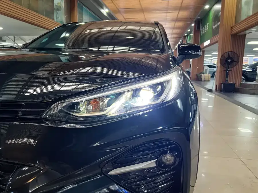 Toyota Wildlander Wildlander 2023 2.0L CVT 2WD Luxury PLUS Edition 2023 — миниатюра 4