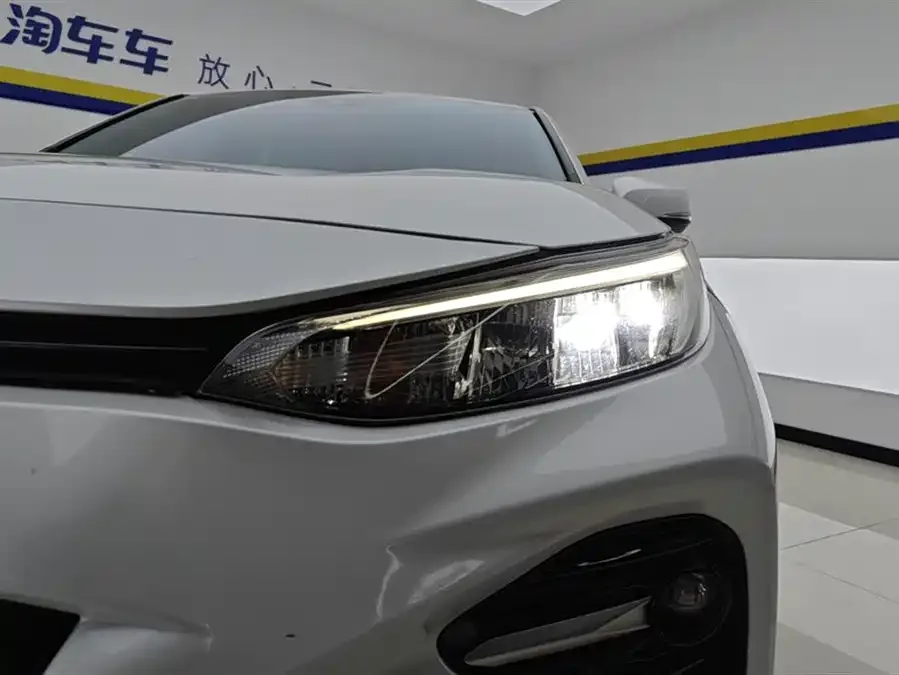 Toyota Wildlander Wildlander 2022 2.0L CVT 4WD Luxury Edition 2022 — миниатюра 2