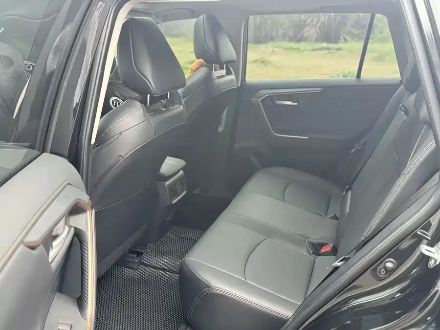 Toyota Wildlander Wildlander 2024 2.0L CVT 2WD Urban Edition 2025 — миниатюра 3