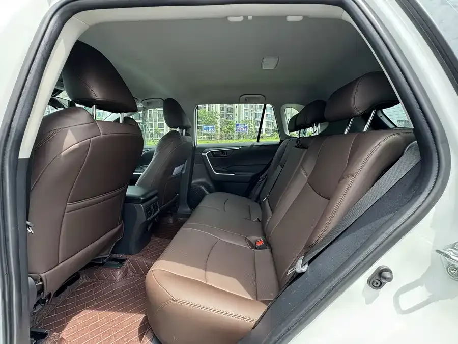 Toyota Wildlander Wildlander 2024 2.0L CVT 2WD Leading Edition 2025 — миниатюра 4