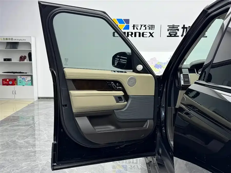 Land Rover Range Rover Range Rover 2022 3.0 L6 360PS Legend Edition 2022 — миниатюра 2