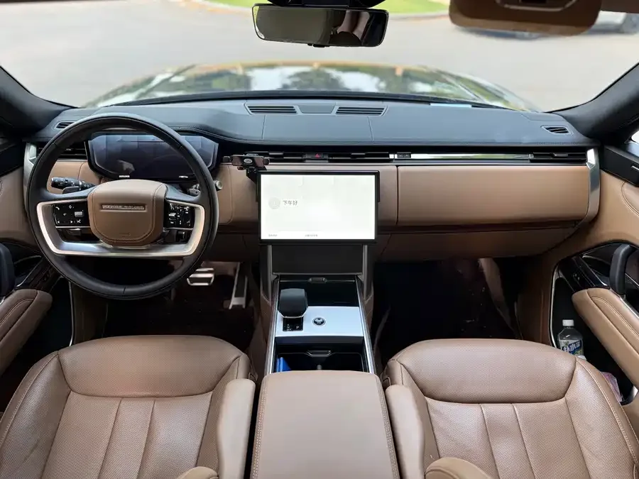 Land Rover Range Rover Range Rover 2025 3.0 L6 400PS Grand Edition 2025 — миниатюра 2