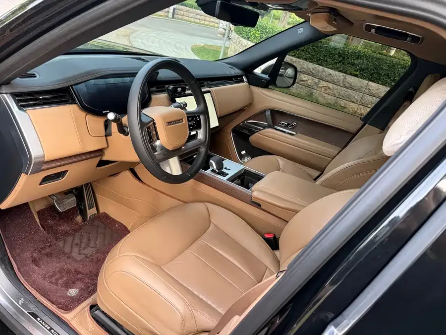Land Rover Range Rover Range Rover 2025 3.0 L6 400PS Grand Edition 2025 — миниатюра 4