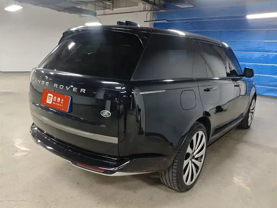 Land Rover Range Rover Range Rover 2025 3.0 L6 400PS Grand Edition 2025 — миниатюра 3
