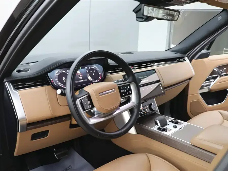 Land Rover Range Rover Range Rover 2023 3.0 L6 360PS Grand Edition 2024 — миниатюра 4