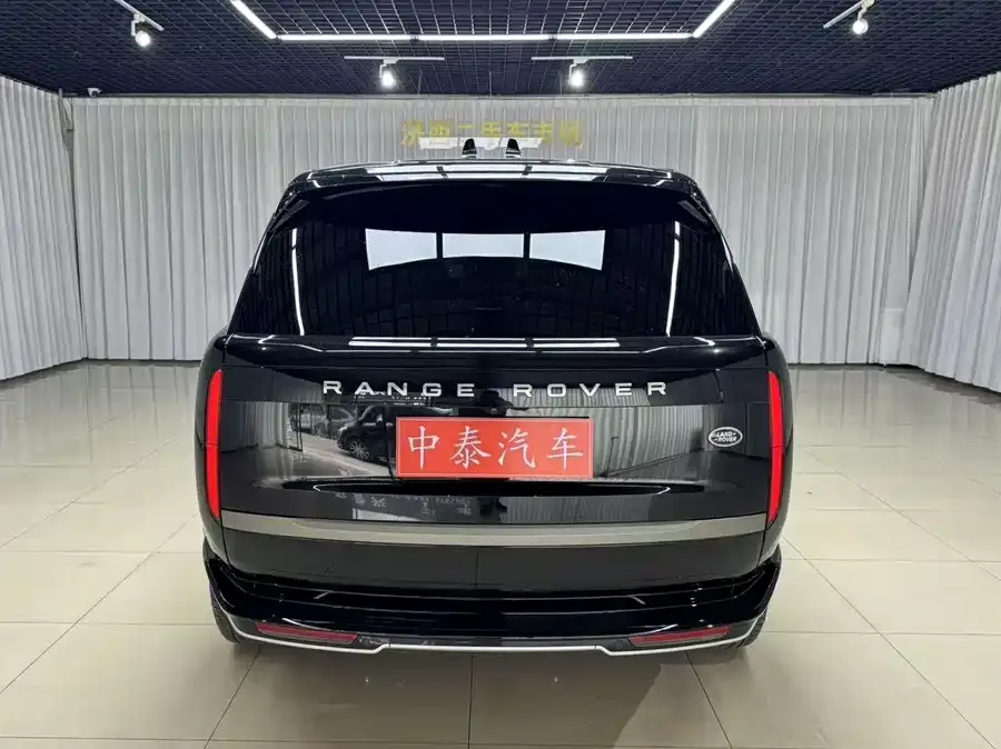Land Rover Range Rover Range Rover 2023 3.0 L6 400PS Seven-seat Extended Edition 2023 — миниатюра 2
