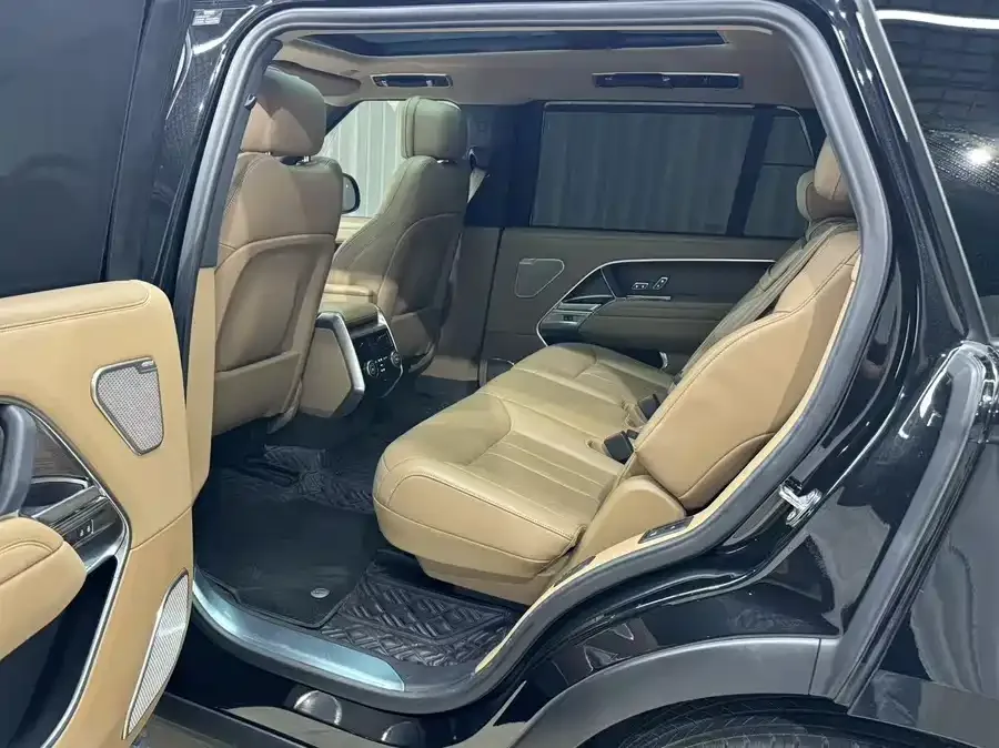 Land Rover Range Rover Range Rover 2023 3.0 L6 400PS Seven-seat Extended Edition 2023 — миниатюра 4