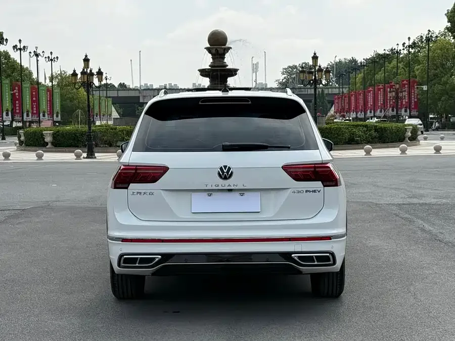 Volkswagen Tiguan L plug-in hybrid 2022 Volkswagen Tiguan L Plug-in Hybrid 430PHEV Premium Edition 2023 — миниатюра 5
