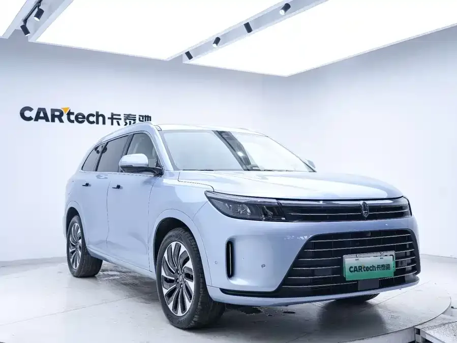 AITO M7 QM7 2024 1.5T RWD Plus Edition 5 Seaters 2024 — миниатюра 2