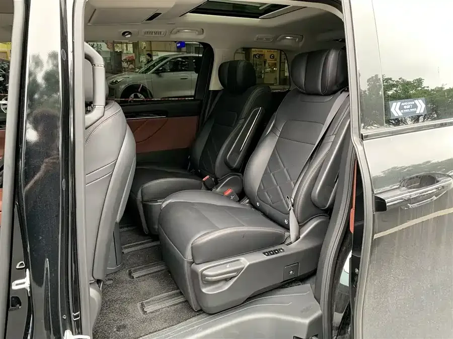 GAC Trumpchi E8 PHEV Trumpchi E8 PHEV 2024 Model 150km/h Dragon Soaring Starry Night+ 2025 — миниатюра 2