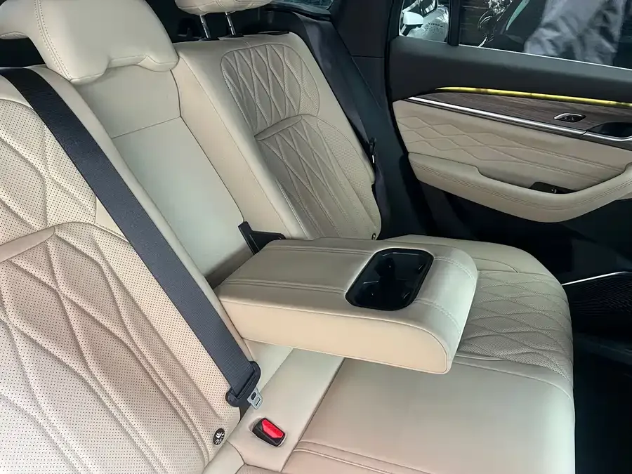 Geely Monjaro Xingyue L 2025 Dongfangyao 2.0TD Automatic 4WD Moon-Watching Edition 2024 — миниатюра 3