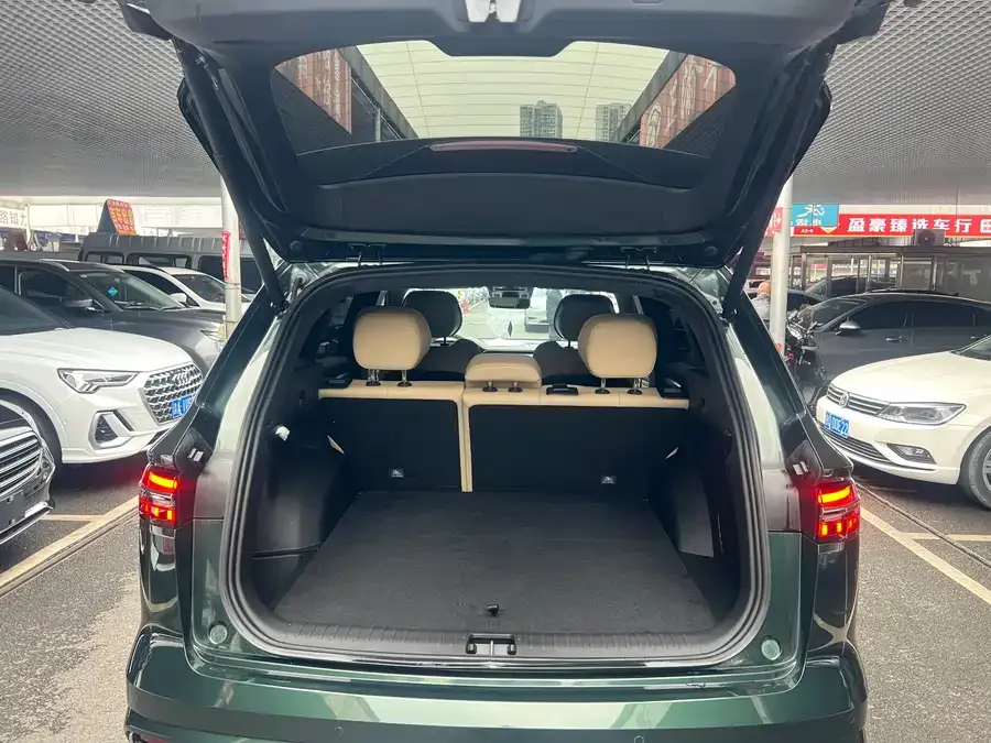 Geely Monjaro Xingyue L 2025 Dongfangyao 2.0TD Automatic 4WD Moon-Watching Edition 2024 — миниатюра 4