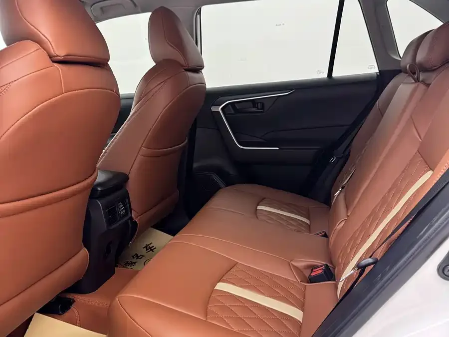 Toyota Wildlander Wildlander 2024 2.0L CVT 2WD Leading Edition 2025 — миниатюра 5