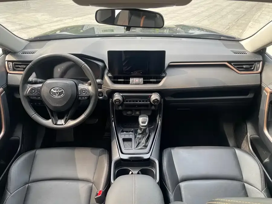 Toyota Wildlander Wildlander 2024 2.0L CVT 2WD Luxury PLUS Edition 2024 — миниатюра 4
