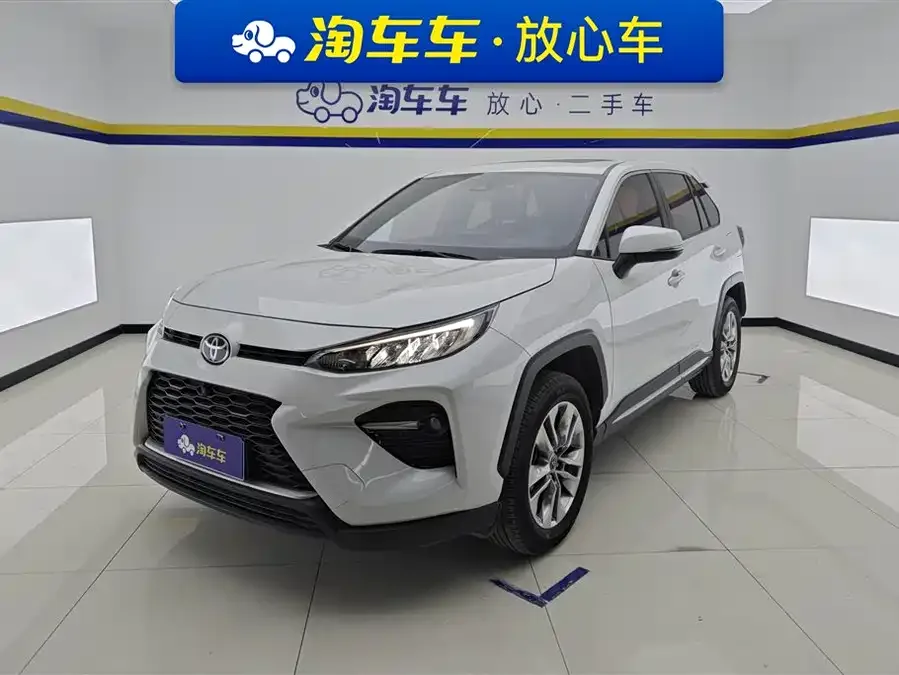 Toyota Wildlander Wildlander 2022 2.0L CVT 2WD Luxury PLUS Edition 2023 — фото 1, купить с доставкой в Москву