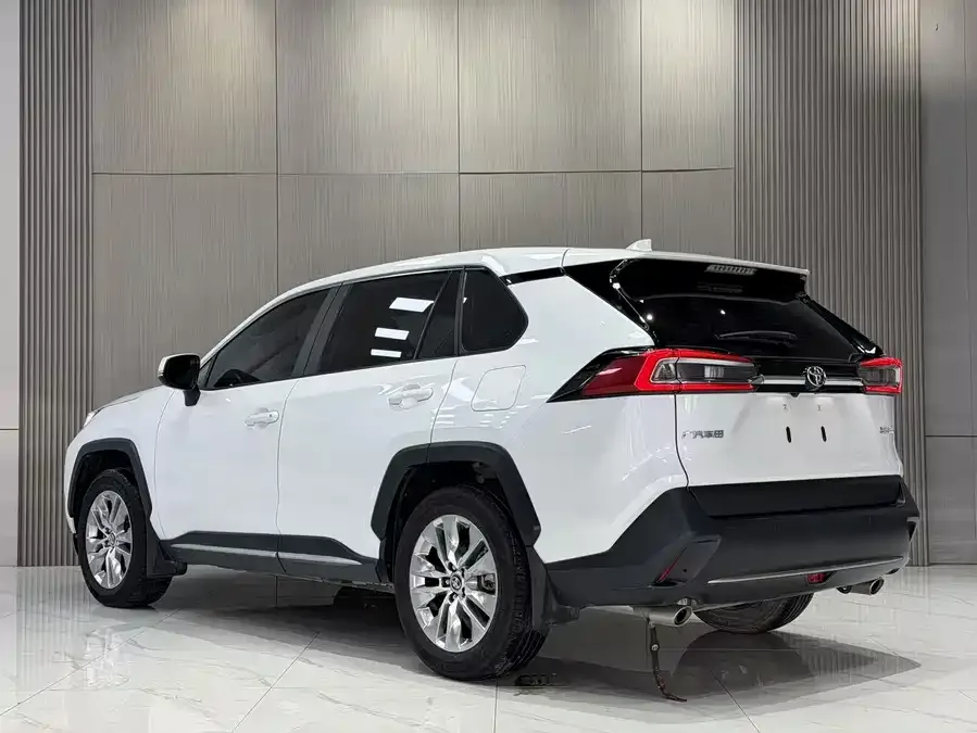 Toyota Wildlander Wildlander 2022 2.0L CVT 2WD Luxury PLUS Edition 2023 — миниатюра 5