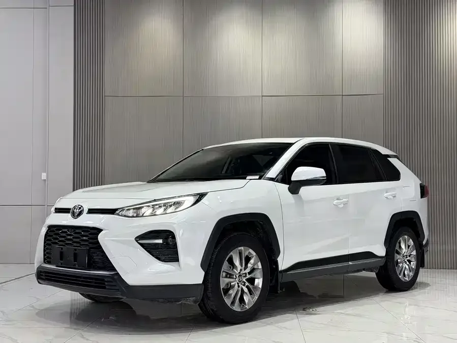 Toyota Wildlander Wildlander 2022 2.0L CVT 2WD Luxury PLUS Edition 2023 — фото 1, купить с доставкой в Москву
