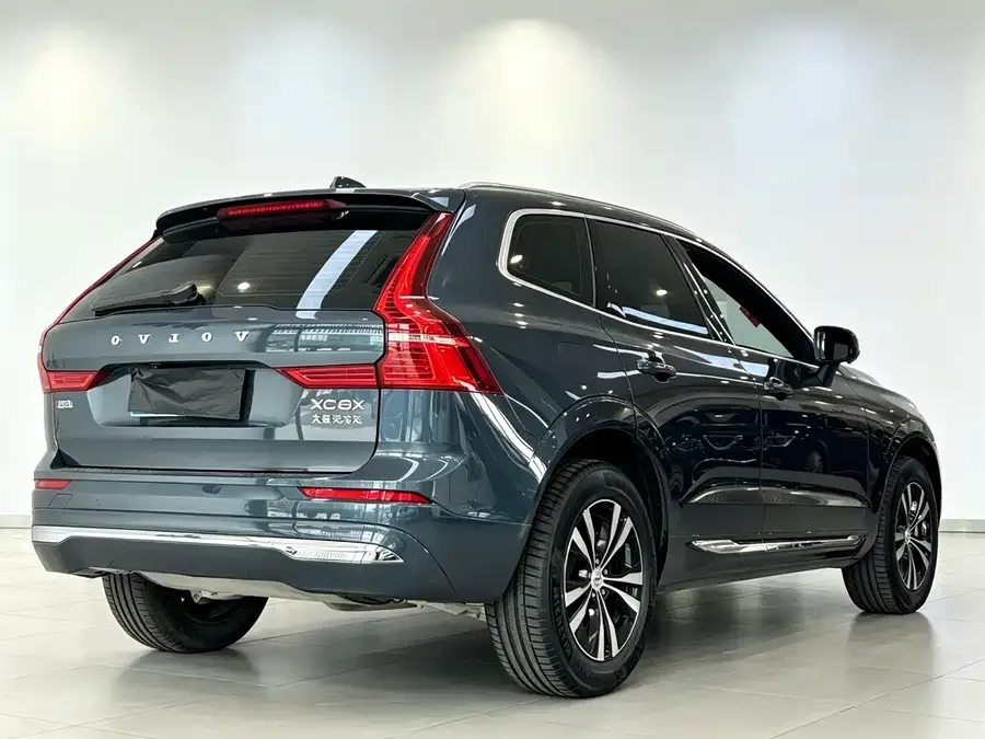 Volvo XC60 2024 B5 4WD Zhiyi Luxury Edition 2024 — миниатюра 2