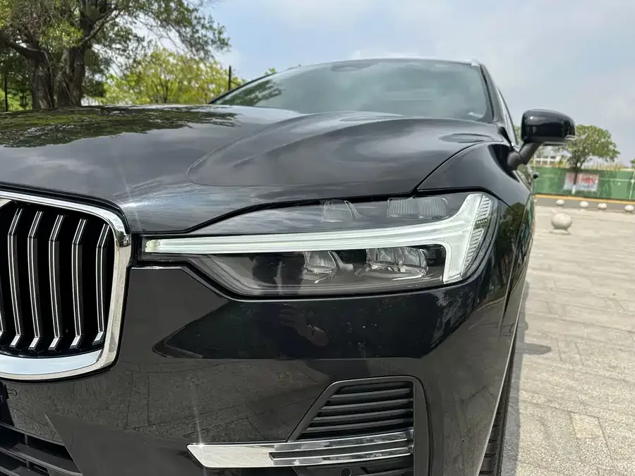 Volvo XC60 2023 B5 4WD Zhiyuan Luxury Edition 2023 — миниатюра 3