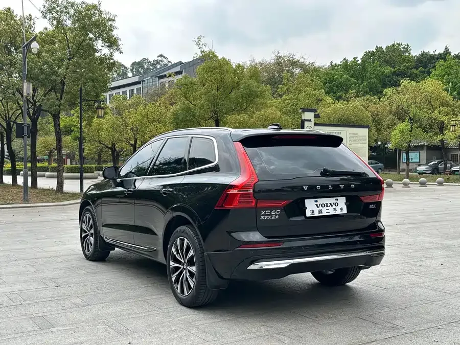 Volvo XC60 2023 B5 4WD Zhiyuan Luxury Edition 2023 — миниатюра 4