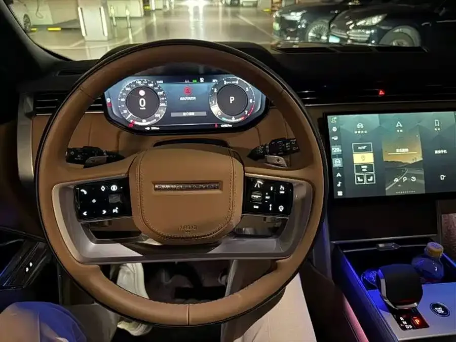 Land Rover Range Rover Range Rover 2025 3.0 L6 400PS Genesis Extended Edition 2025 — миниатюра 3