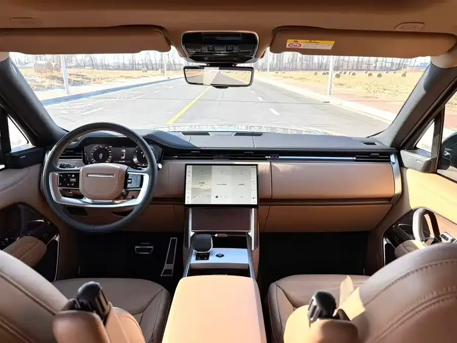 Land Rover Range Rover Range Rover 2023 3.0 L6 400PS Seven-seat Extended Edition 2023 — миниатюра 4