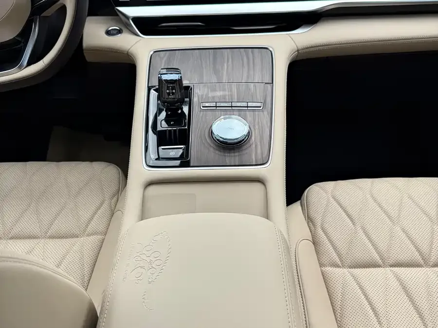 Geely Monjaro Xingyue L 2025 Dongfangyao 2.0TD Automatic 4WD Moon-Watching Edition 2024 — миниатюра 4