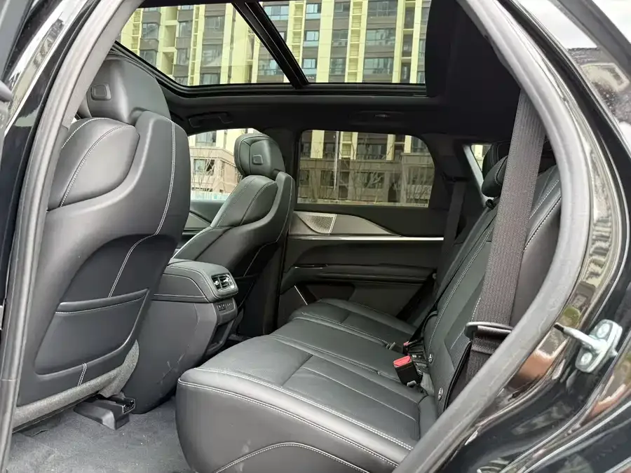 Cadillac XT5 2025 2.0T Premium Edition 2025 — миниатюра 4