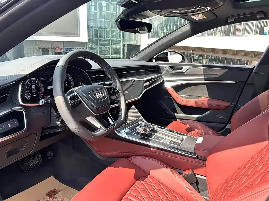 Audi A7L 2024 45TFSI S-line Dream Flow Crystal Set 2024 — миниатюра 4
