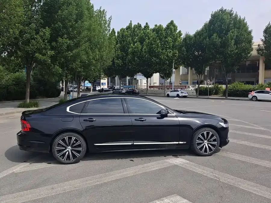 Volvo S90 2024 B5 Smart Luxury Edition 2024 — миниатюра 5