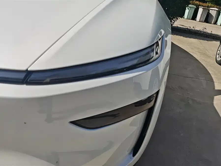 Tesla Model Y Model Y 2025 facelift long-range all-wheel drive version 2025 — миниатюра 2