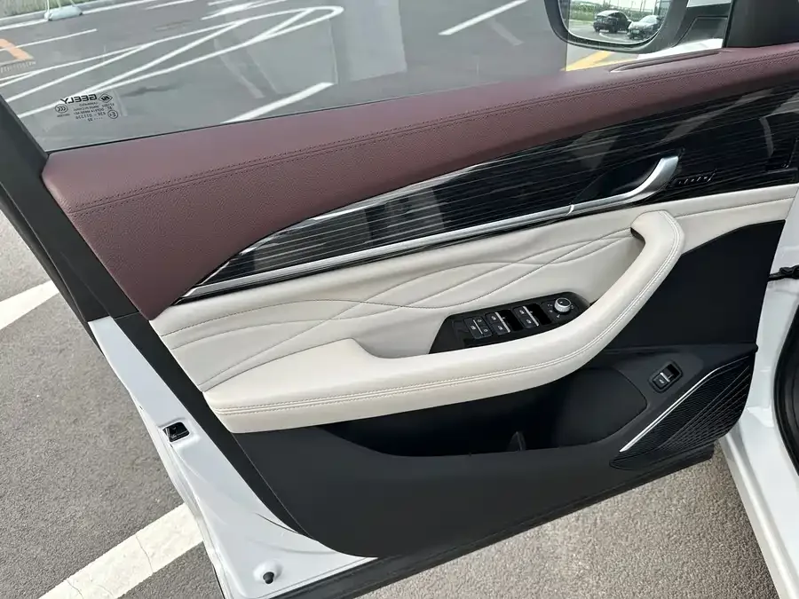 Geely Monjaro Xingyue L 2021 2.0TD DCT EVO 2WD Premium Edition 2022 — миниатюра 2