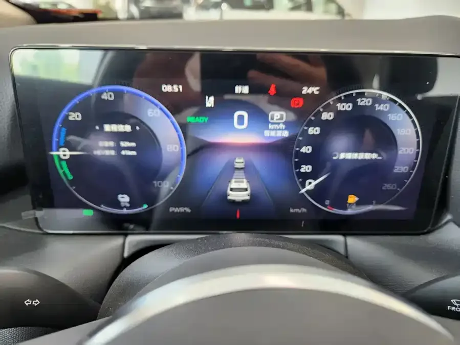 Hongqi HS3 PHEV Hongqi HS3 PHEV 2025 117km Jinwei PLUS Edition 2026 — миниатюра 2