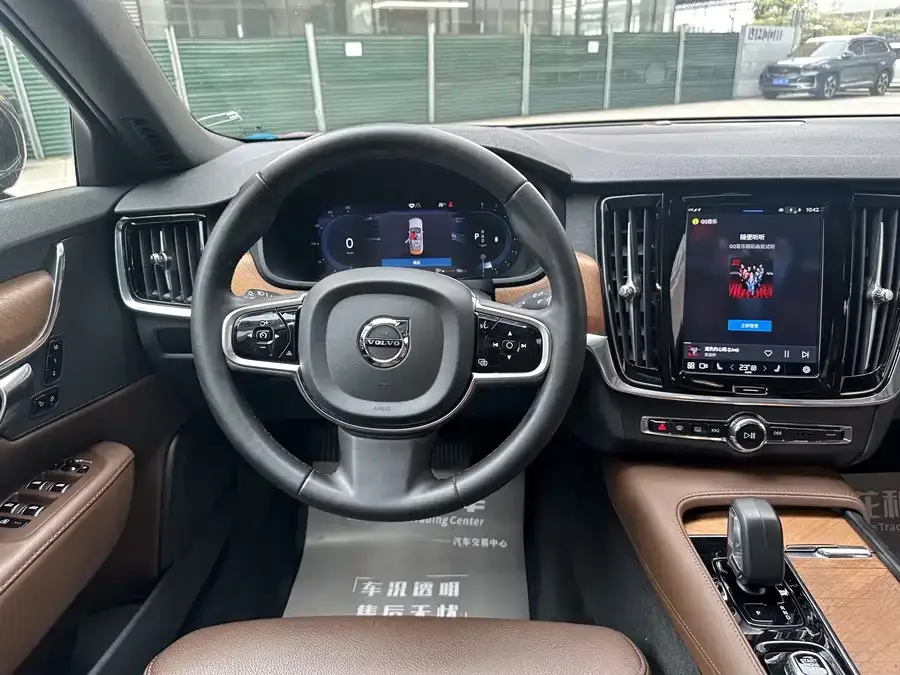 Volvo S90 2024 B5 Luxury Edition 2024 — миниатюра 3