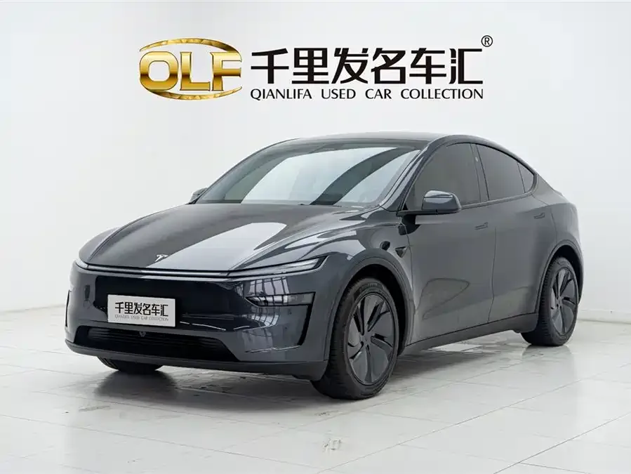 Tesla Model Y 2025