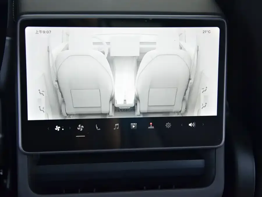 Tesla Model Y Model Y 2026 Rear-Wheel Drive 2026 — миниатюра 3