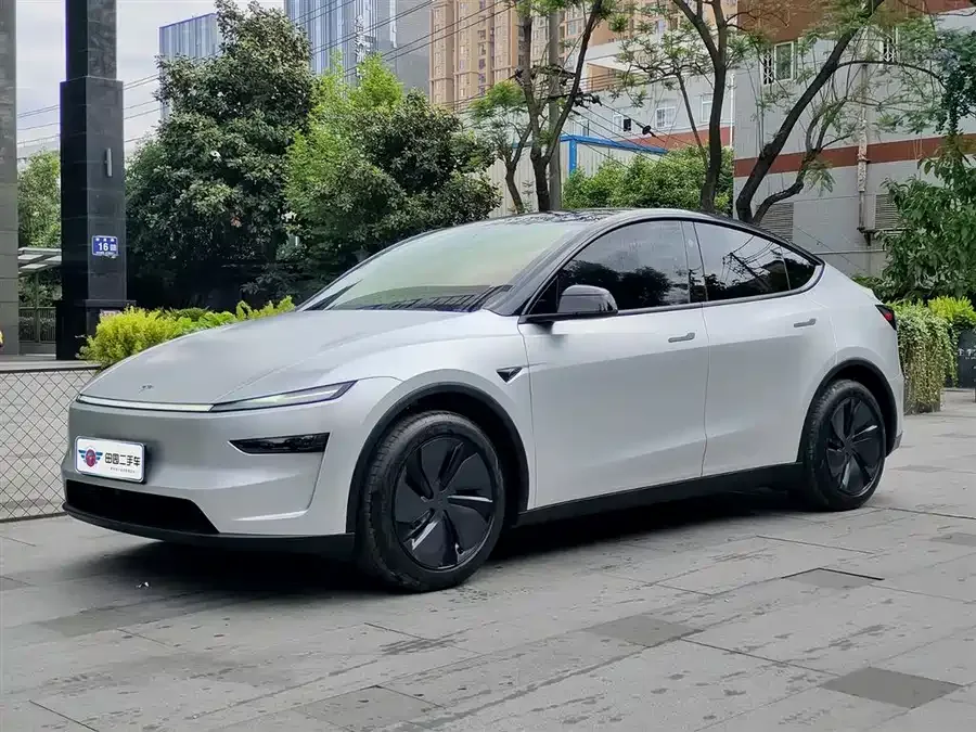 Tesla Model Y 2026