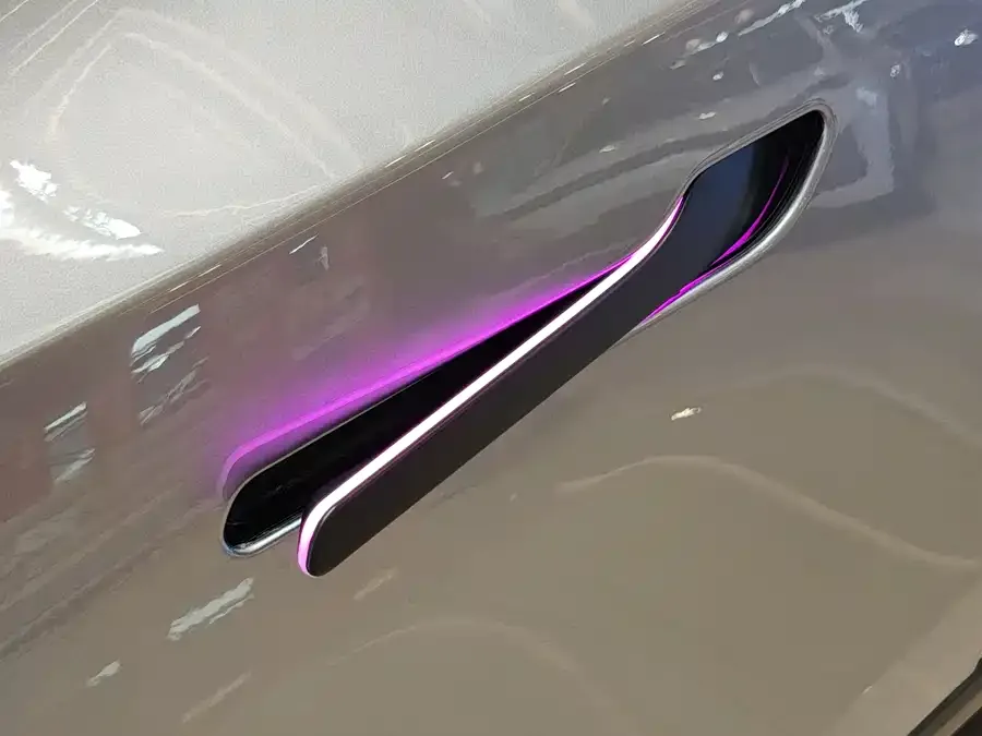 Tesla Model Y Model Y 2026 Facelift Long Range Rear-Wheel Drive Version 2026 — миниатюра 3