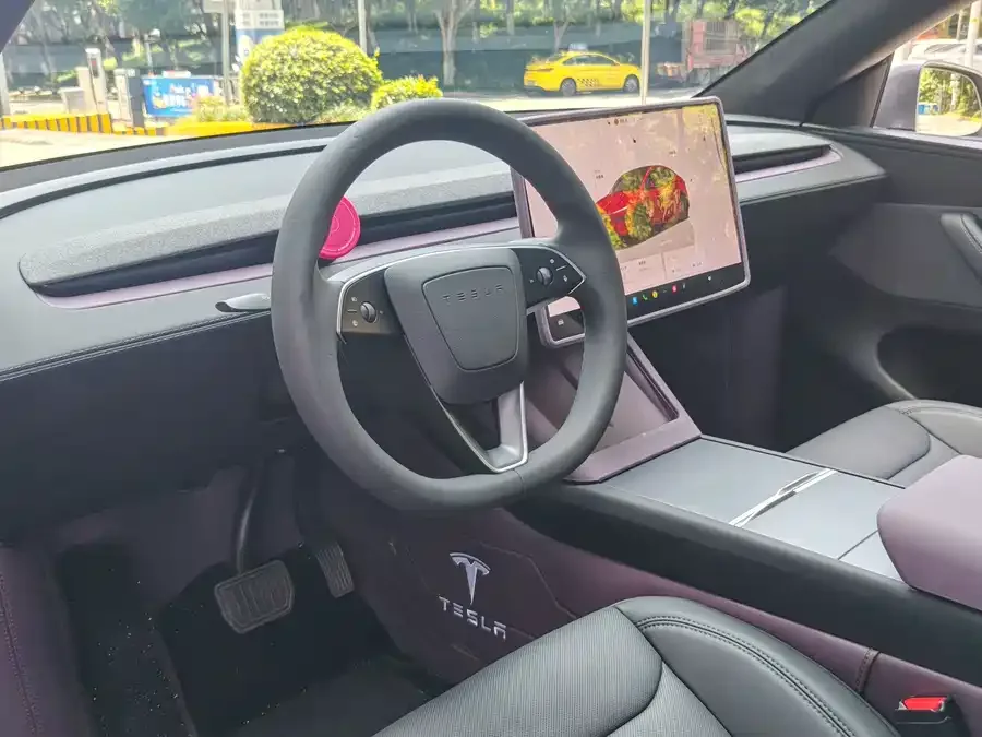 Tesla Model Y Model Y 2026 Facelift Long Range Rear-Wheel Drive Version 2026 — миниатюра 4
