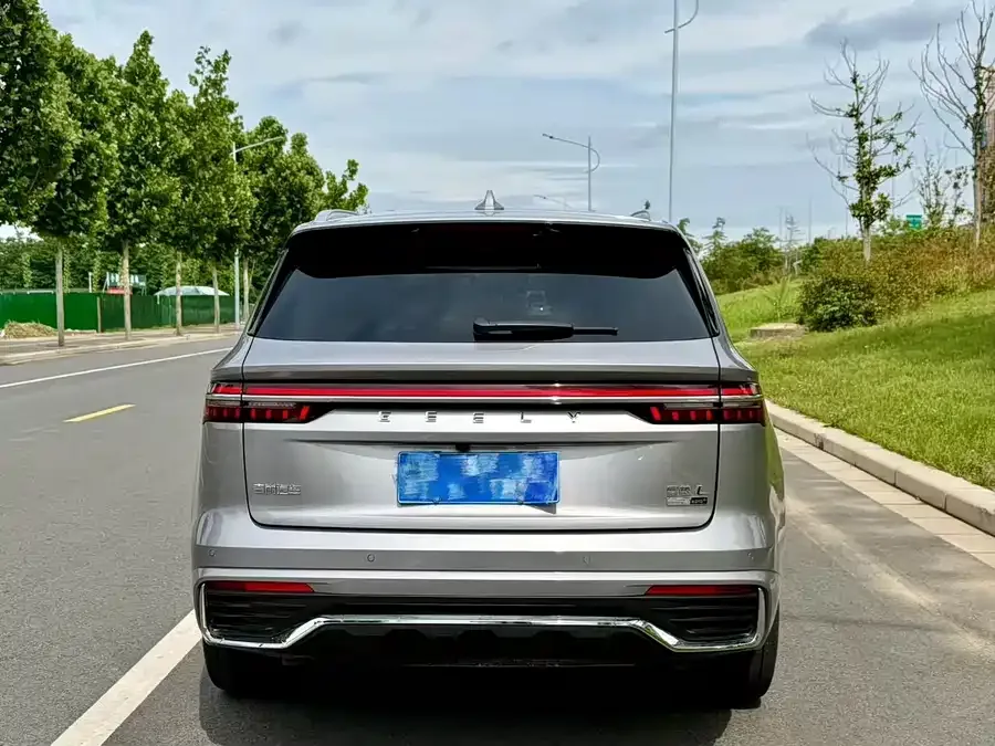 Geely Monjaro Geely Xingyue L 2026 Oriental Yao 2.0TD Automatic Sky Edition 2026 — миниатюра 4
